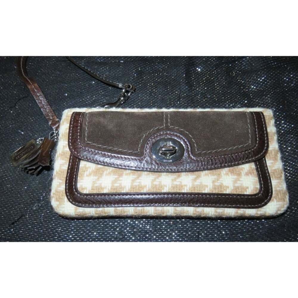 Coach Hamptons Herringbone Tweed Wool, Suede & Leather Trim Turnlock Wristlet